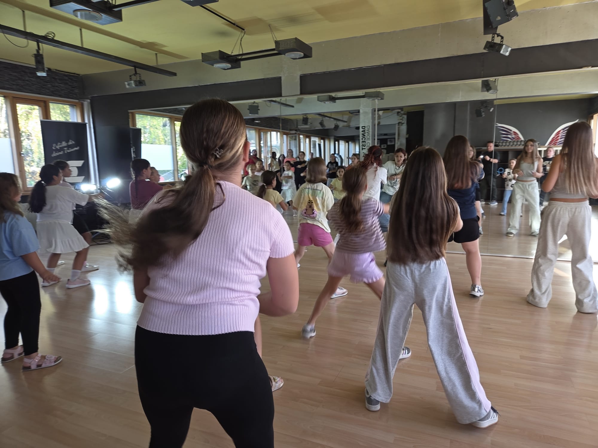 DANCESTAGE Community